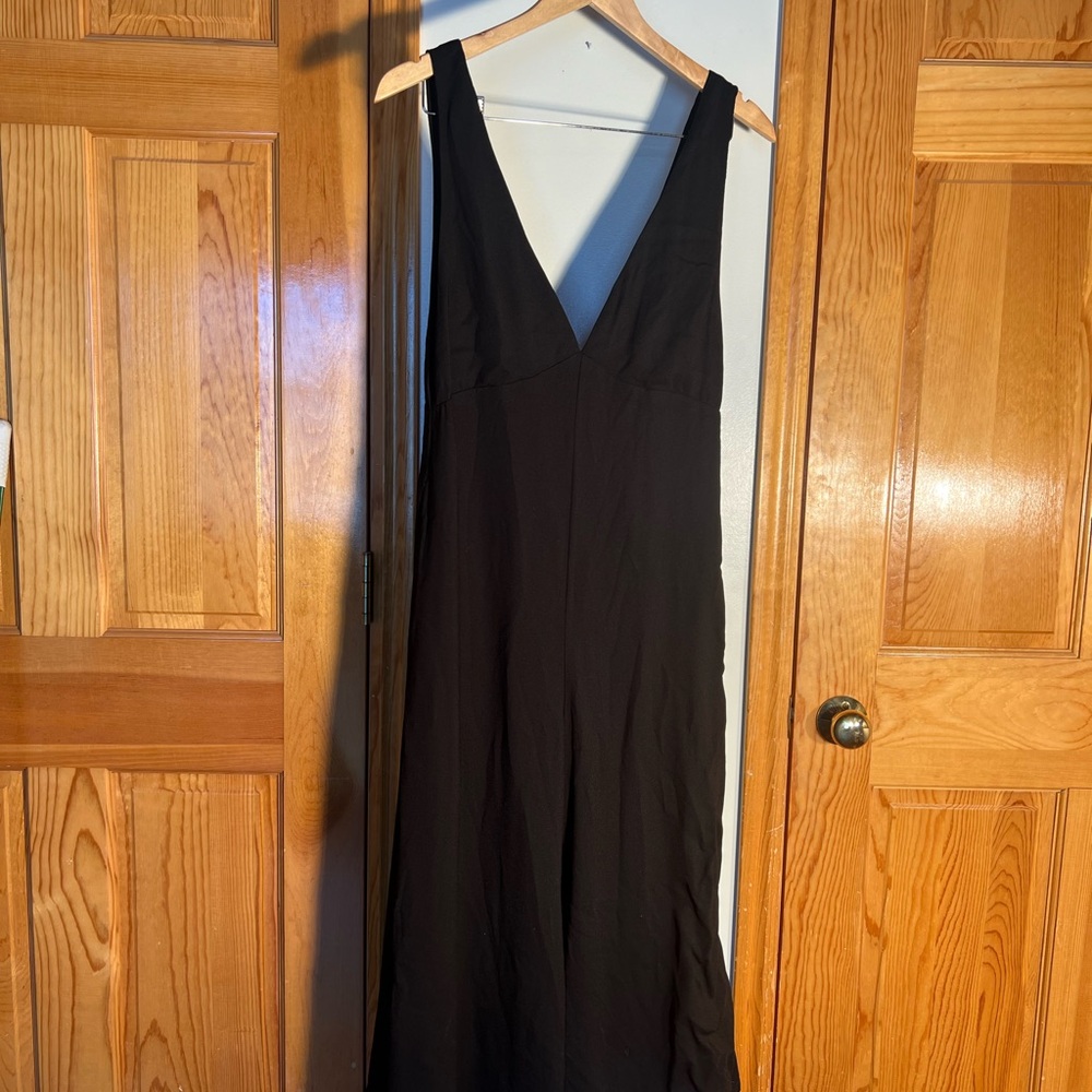 Line & Dot Black V-Neck Backless Jumpsuit